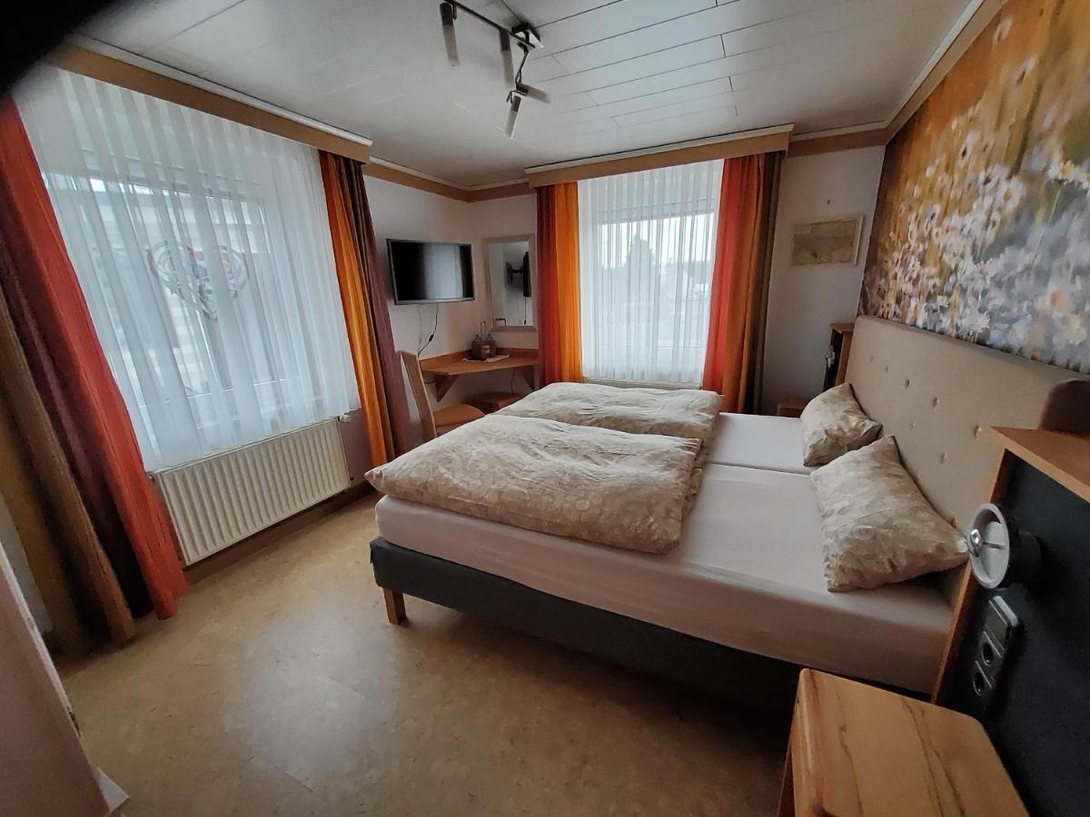 B & B Gaestehaus Schmidt Lichtenberg  ภายนอก รูปภาพ